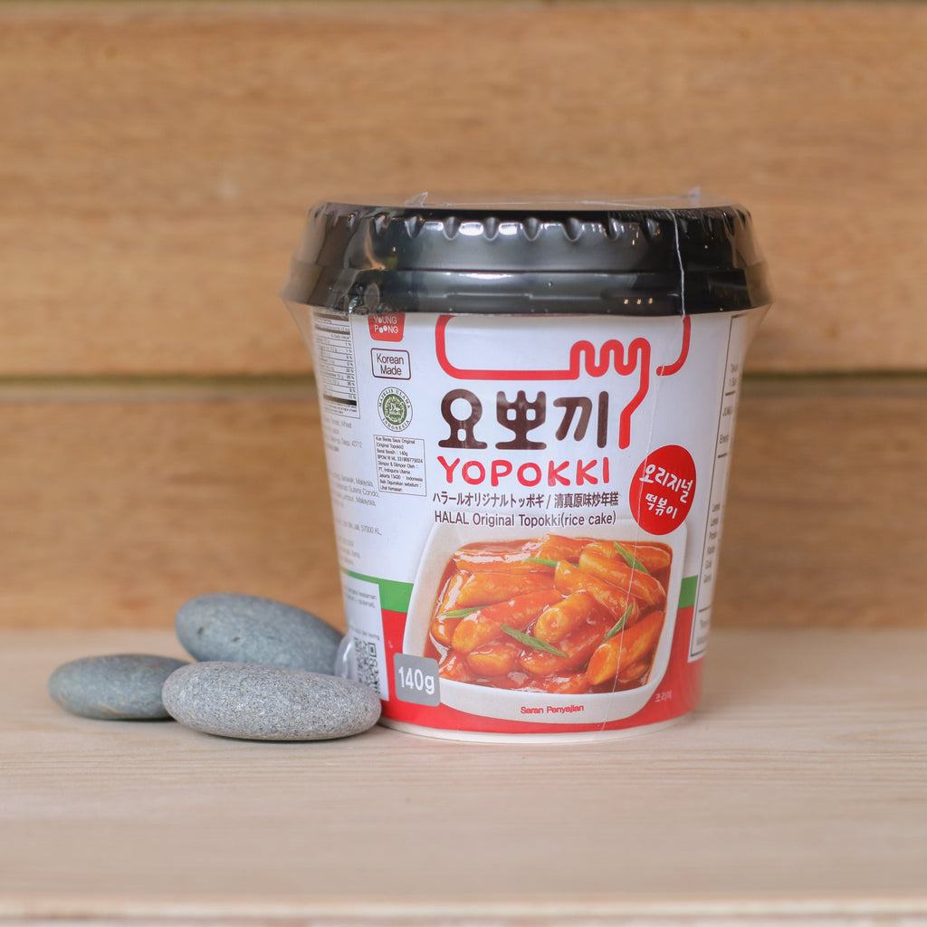 Yopokki Spicy Rice Cake with Sauce - 140g